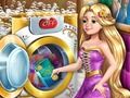 Игра Ден на перење на Голди принцезата  онлајн