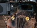 Игра Бегство од богатство од стара гаража  онлајн