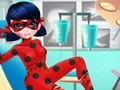 Игра Dotted Girl Ambulance For Superhero онлајн
