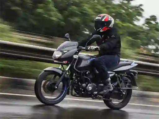 Игра Bajaj Pulsar 125 онлајн
