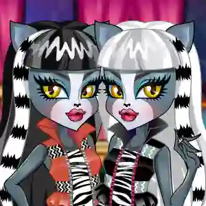 Игра Monster High Ear Doctor онлајн