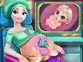 Игра Ice Queen Pregnant Check-Up онлајн