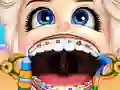 Игра Baby Elsa Wears A Brace онлајн