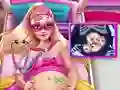 Игра Superhero Pregnant Emergency онлајн