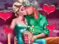 Игра Ice Queen Cinema Flirting онлајн