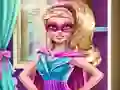 Игра Superhero Doll Closet онлајн