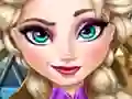Игра Ice Queen Nails Spa онлајн
