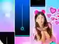 Игра Maria Clara e JP Piano Game Tiles онлајн
