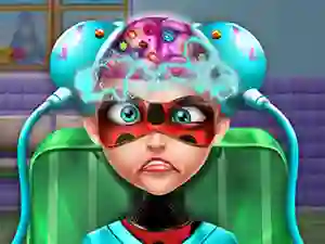 Игра Dotted Girl Brain Doctor онлајн
