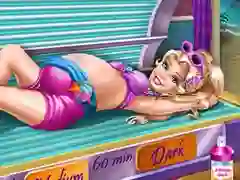Игра Pregnant Princess Tanning Solarium онлајн