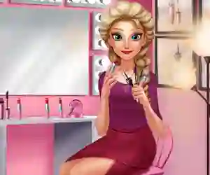 Игра Ice Queen Makeover Time онлајн