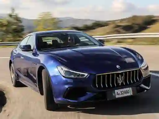 Игра Maserati Ghibli Hybrid Puzzle онлајн