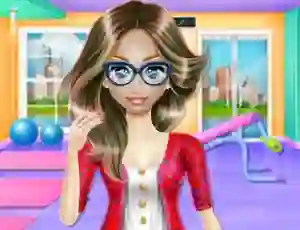 Игра Nerdy Girl Fat to Fit онлајн
