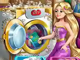 Игра Goldie Princess Laundry Day онлајн