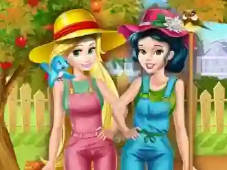 Игра Princesses Working In the Garden онлајн