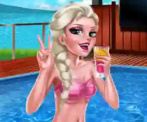 Игра Ice Queen Pool Day онлајн