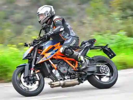 Игра KTM Super Duke R онлајн
