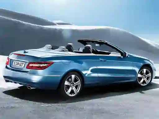 Игра Cabriolet Roadster Puzzle онлајн