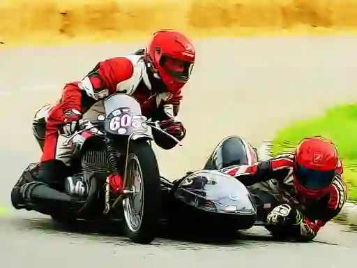 Игра Sidecar Racing Puzzle онлајн