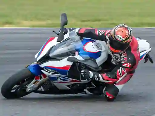 Игра BMW S1000RR Slide онлајн