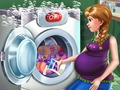 Игра Ден на бременоста за перење принцези  онлајн